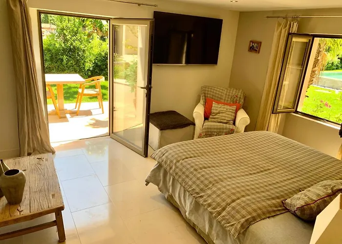 Sant-anna Oda ve Kahvaltı 4*